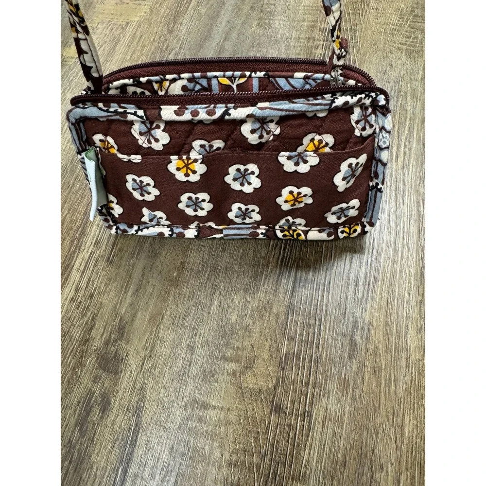 Vera Bradley Slate Blooms Quilted Floral Wristlet Brown Zip Clutch Bag